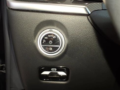 Used 2023 Mercedes-Benz C 300 4MATIC Sedan image 11