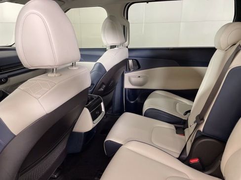 New 2026 Kia Carnival EX image 39