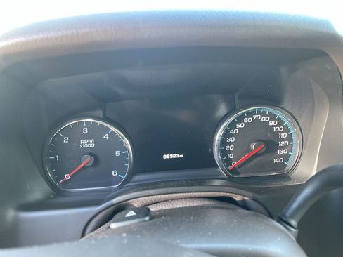 Used 2018 GMC Yukon Denali w/ Open Road Package AWD/4WD image 5