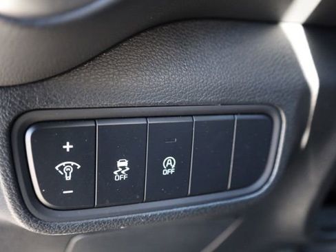 Used 2025 Kia Soul LX image 17