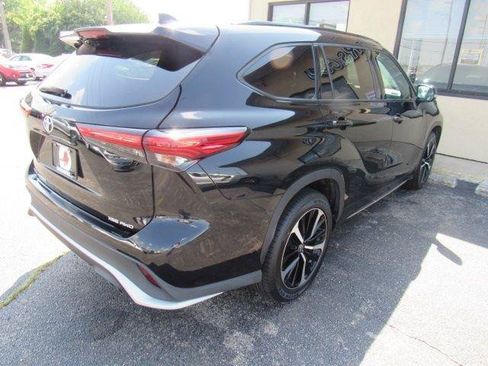 Used 2021 Toyota Highlander XSE AWD/4WD image 6