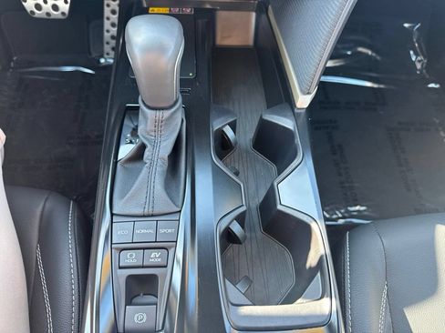 Used 2026 Toyota Camry SE FWD image 17