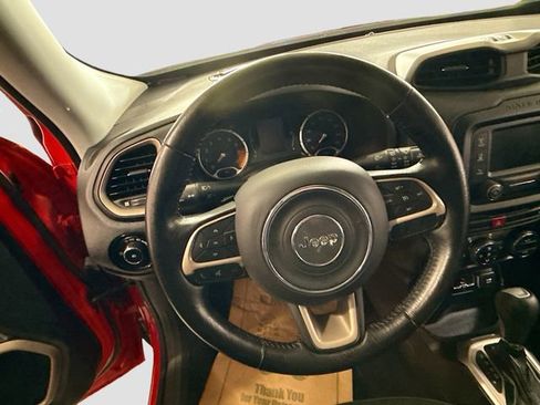 Used 2015 Jeep Renegade Latitude w/ Popular Equipment Group image 12