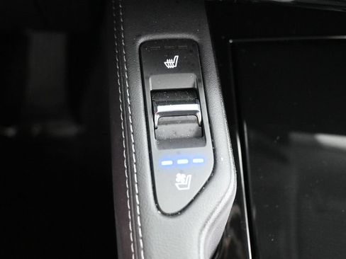 Used 2025 Kia Telluride EX w/ EX Captain's Chair Package FWD image 24