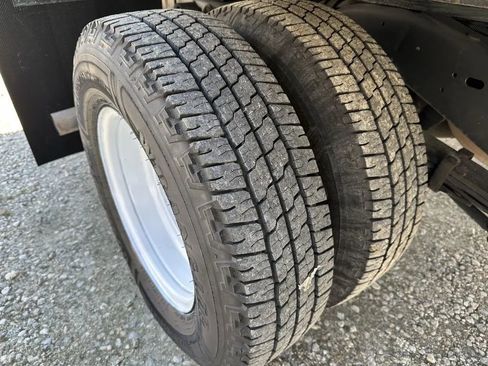 Used 2019 Ford E-350 and Econoline 350 Super Duty w/ Power Windows & Locks Group image 15