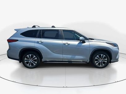 Used 2023 Toyota Highlander XLE