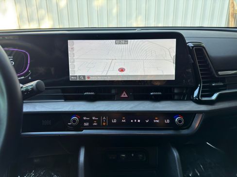 Used 2025 Kia Sportage X-Line AWD/4WD image 21