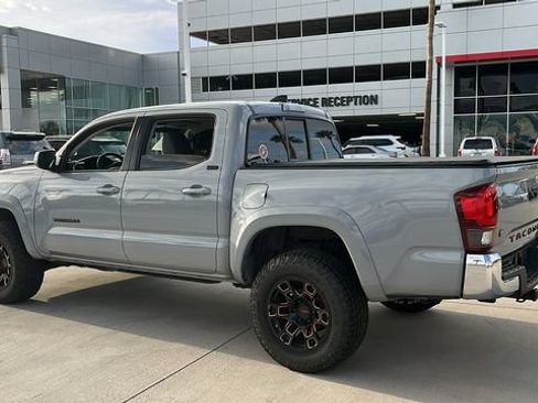 Used 2021 Toyota Tacoma SR5 w/ SR5 Appearance Package (SM) RWD image 4