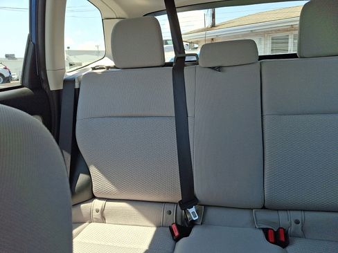 Used 2017 Subaru Forester 2.5i w/ Alloy Wheel Package AWD/4WD image 14