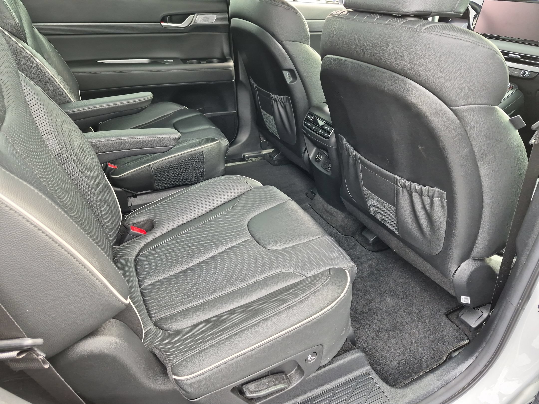 Used 2025 Hyundai Palisade Limited AWD/4WD image 35