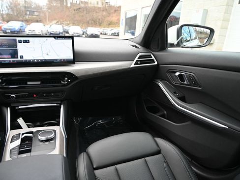 Used 2025 BMW 330i xDrive Sedan AWD/4WD image 15