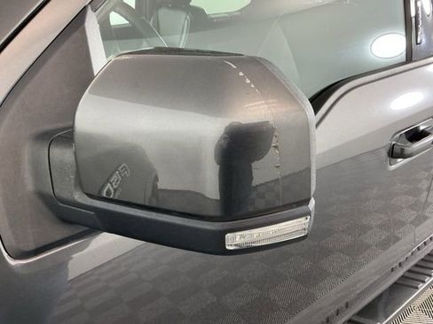 Used 2018 Ford F150 Lariat w/ Equipment Group 502A Luxury AWD/4WD image 9