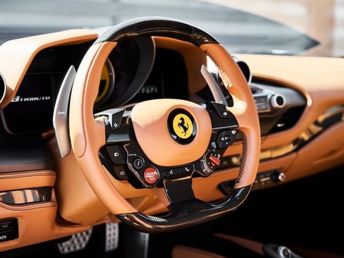 Used 2020 Ferrari F8 Tributo image 45