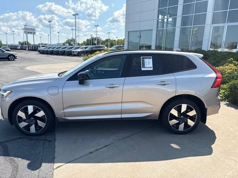 Certified 2025 Volvo XC60 T8 Plus w/ Protection Package Premier AWD/4WD image 9