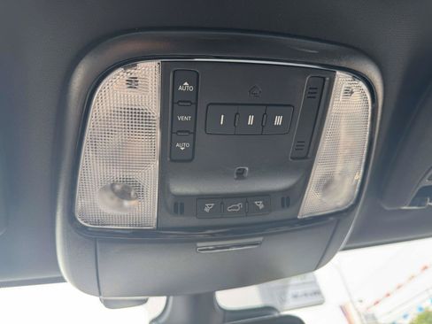 Used 2025 Dodge Durango R/T AWD/4WD image 28