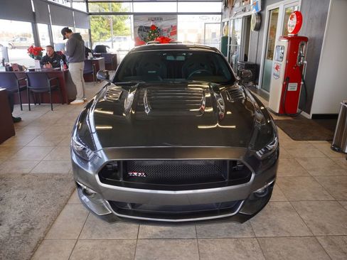 Used 2015 Ford Mustang GT image 2