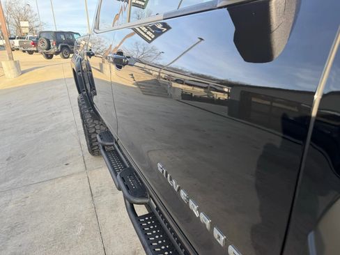 Used 2018 Chevrolet Silverado 1500 LT image 61