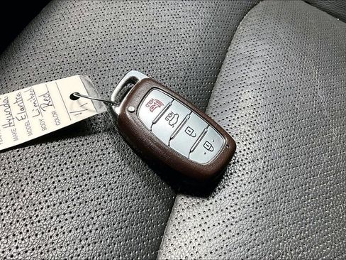 Used 2017 Hyundai Elantra Limited w/ Limited Tech Package 04 image 13