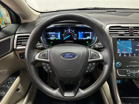 Certified 2019 Ford Fusion SE image 13