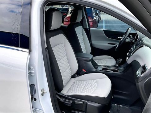 Used 2020 Chevrolet Equinox LT image 8