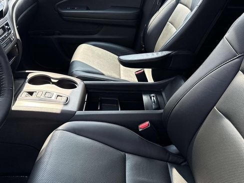 Used 2023 Honda Ridgeline RTL-E image 16