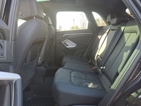 Used 2023 Audi Q3 2.0T Premium Plus w/ Premium Plus Package image 10