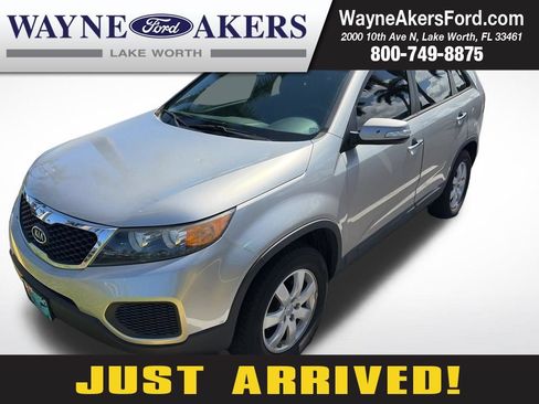 Used 2012 Kia Sorento FWD image 1