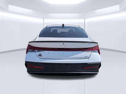 Certified 2025 Hyundai Elantra SEL image 5