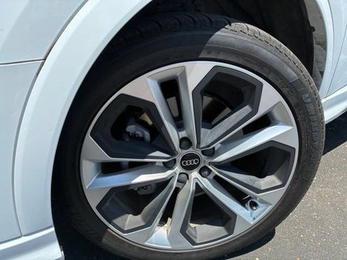 Used 2021 Audi Q3 2.0T Premium w/ Convenience Package AWD/4WD image 6
