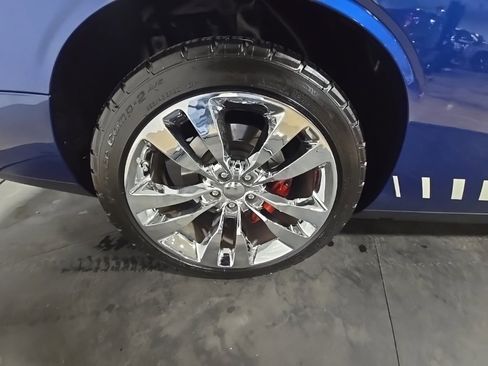 Used 2011 Dodge Challenger SRT8 image 25