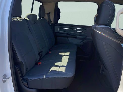 Used 2019 RAM 1500 Big Horn AWD/4WD image 26