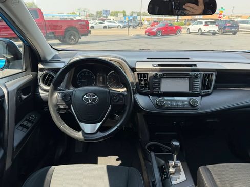Used 2016 Toyota RAV4 XLE AWD/4WD image 21