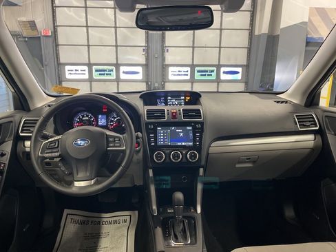 Used 2016 Subaru Forester 2.5i Touring w/ Eyesight & Navigation System image 29