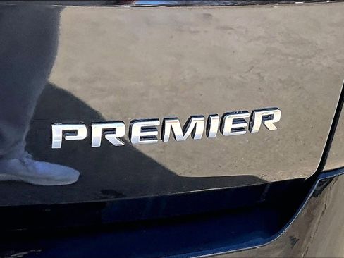 Used 2020 Chevrolet Traverse Premier image 8