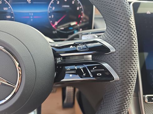 New 2026 Mercedes-Benz GLC 300 4MATIC image 18