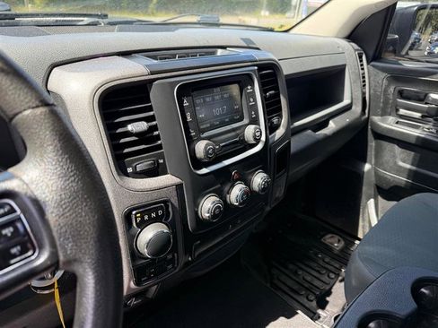 Used 2018 RAM 1500 Tradesman w/ Popular Equipment Group image 29