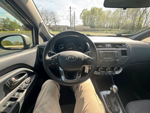 Used 2013 Kia Rio EX w/ Convenience Pkg FWD image 26