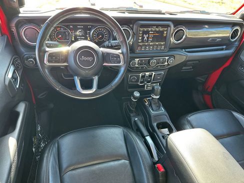 Used 2022 Jeep Wrangler Unlimited Sahara image 22