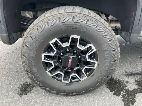 Used 2026 GMC Sierra 2500 AT4X AWD/4WD image 9