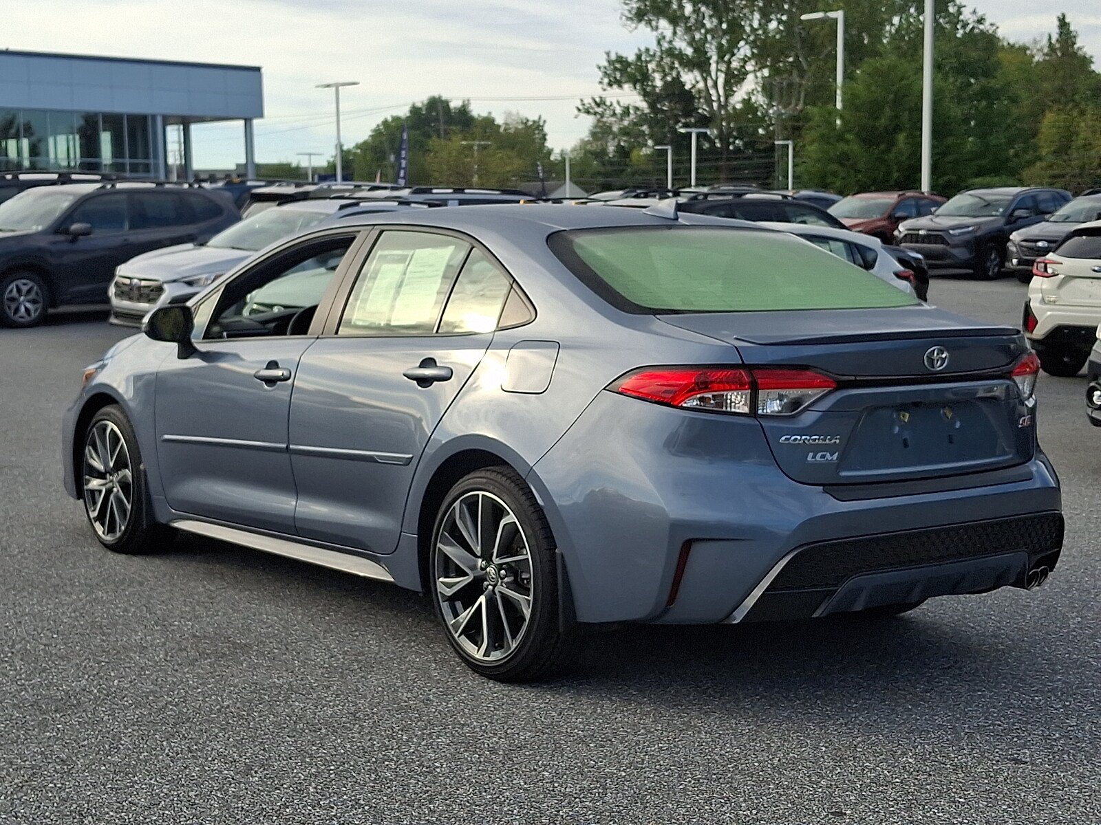 Used 2021 Toyota Corolla SE w/ Carpet Mat Package (TMS) FWD image 6