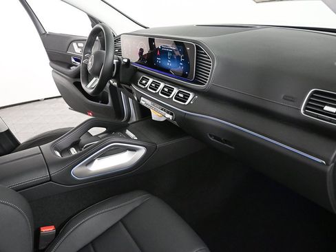 New 2026 Mercedes-Benz GLS 450 4MATIC image 24