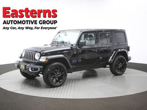 Used 2025 Jeep Wrangler Unlimited Sahara w/ Safety Group AWD/4WD image 56