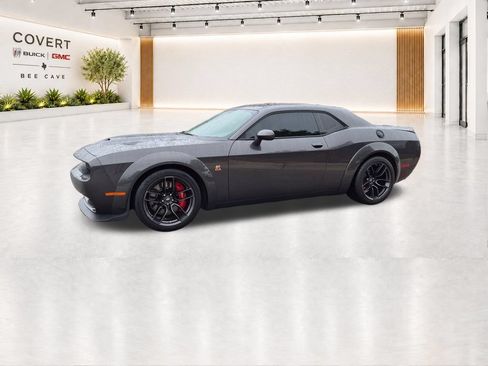 Used 2019 Dodge Challenger R/T Scat Pack RWD image 5