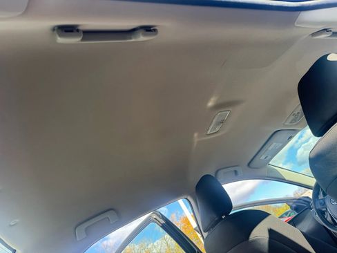 Used 2018 Toyota Corolla LE image 22