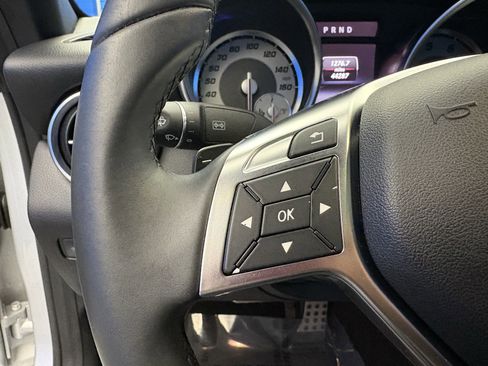 Used 2015 Mercedes-Benz SLK 250 image 15