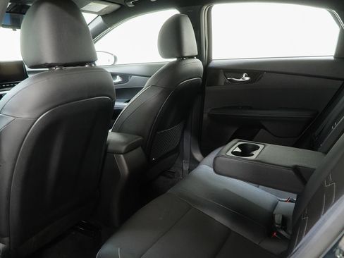Used 2022 Kia Forte GT-Line w/ GT-Line Technology Package FWD image 41