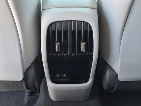 Used 2025 Hyundai Kona SEL FWD image 17