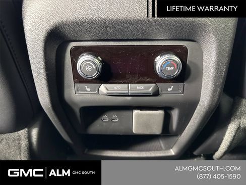 New 2026 GMC Acadia Elevation w/ Elevation Premium Package FWD image 25