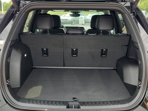 New 2027 GMC Terrain Elevation w/ Elevation Premium Package AWD/4WD image 7