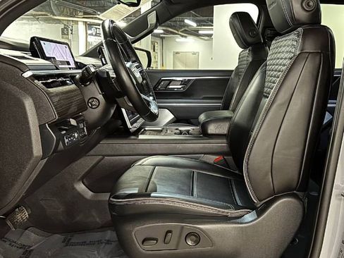 Used 2024 GMC Sierra EV Denali image 21